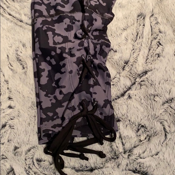 Anjali Capri legging - Picture 3 of 5